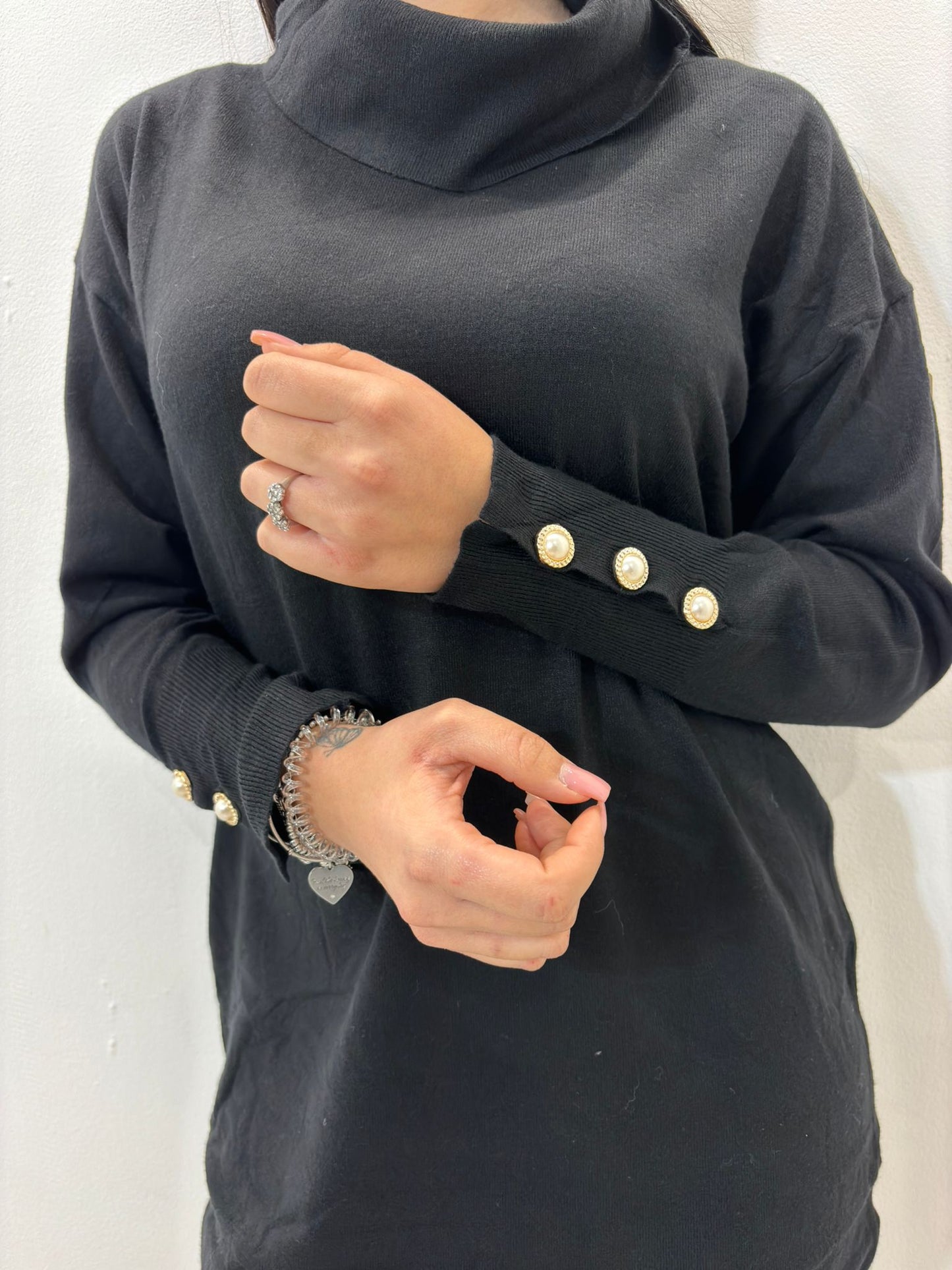 Abito in lana bottoni perle