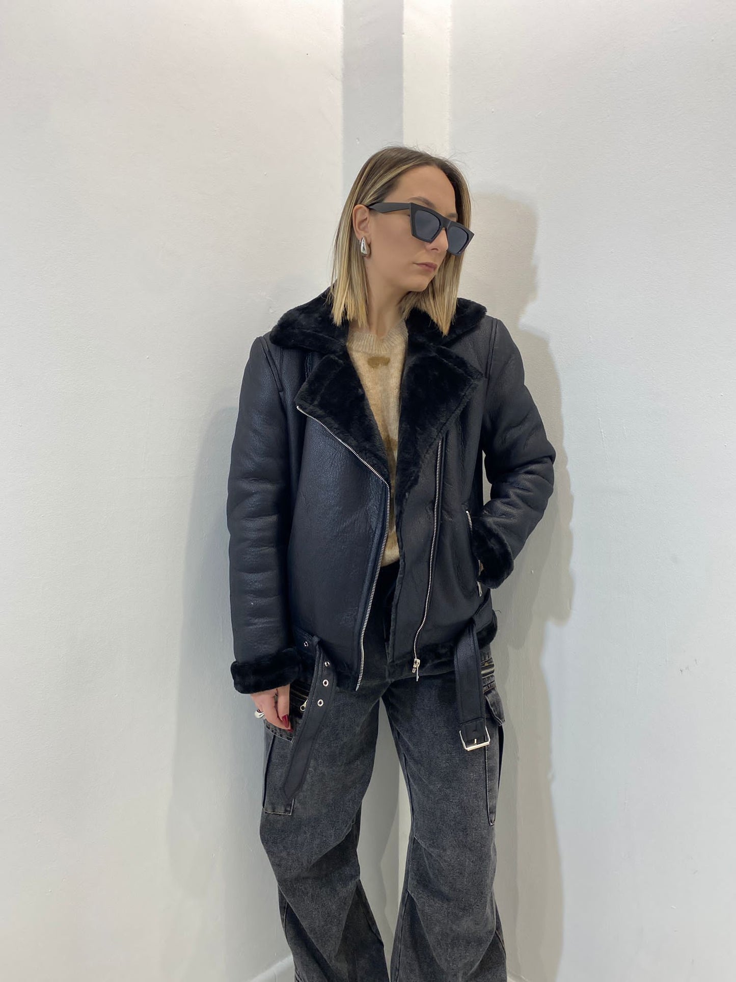 Montone Total black