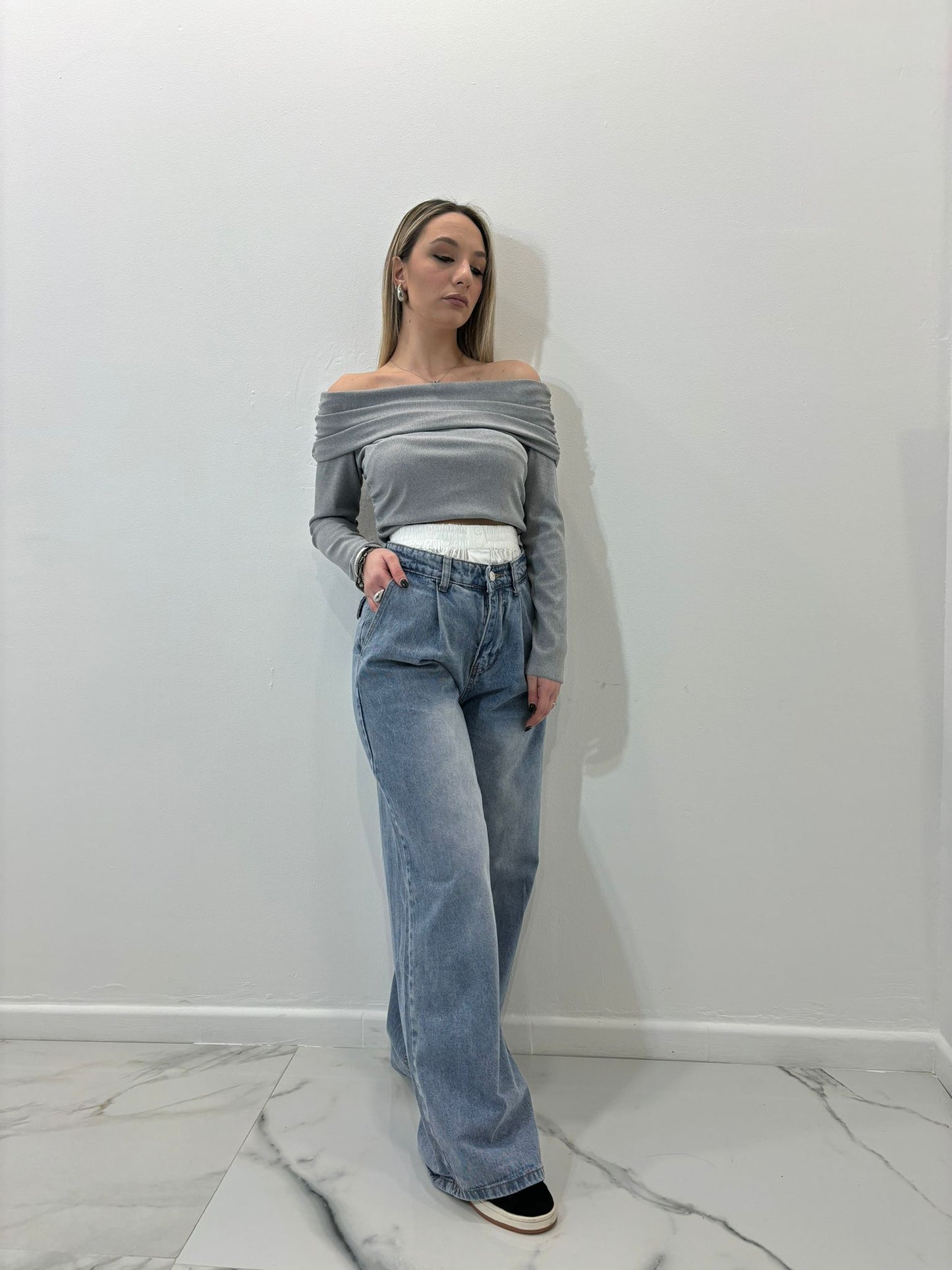 Jeans box white