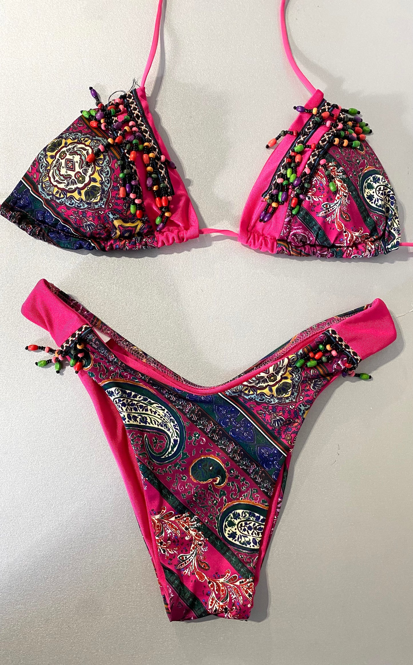 Bikini colour