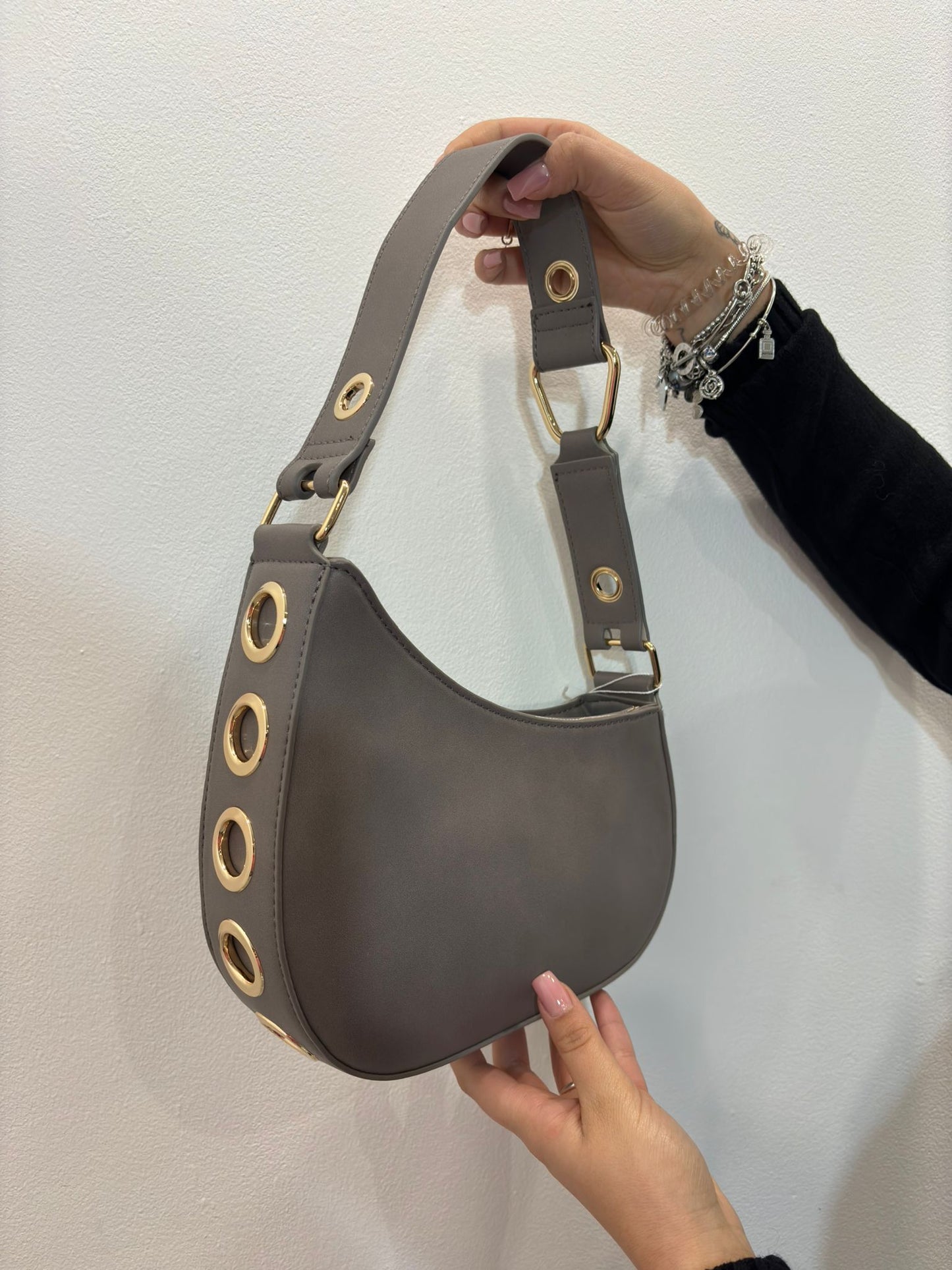 Borsa Sara fango